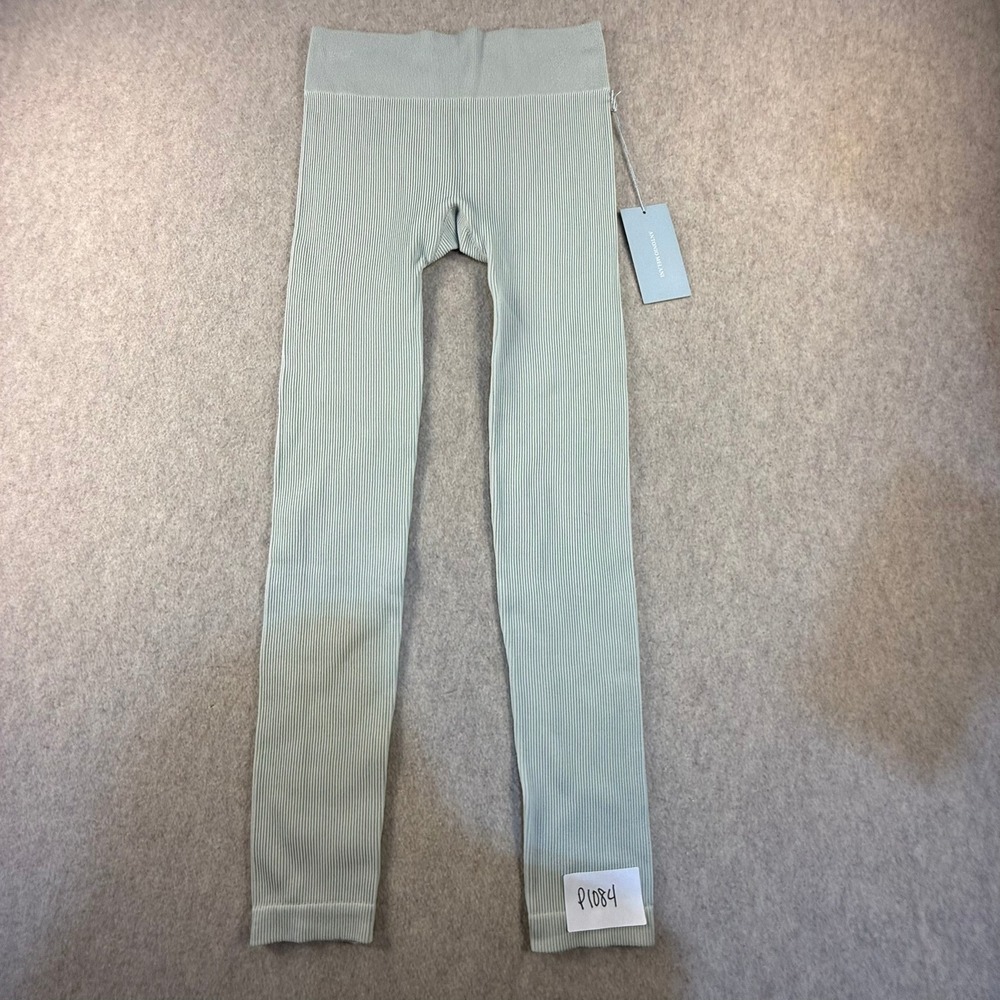 NWT Antonio Melani Sage Green Ribbed Seamless High Waisted Leggings Size M